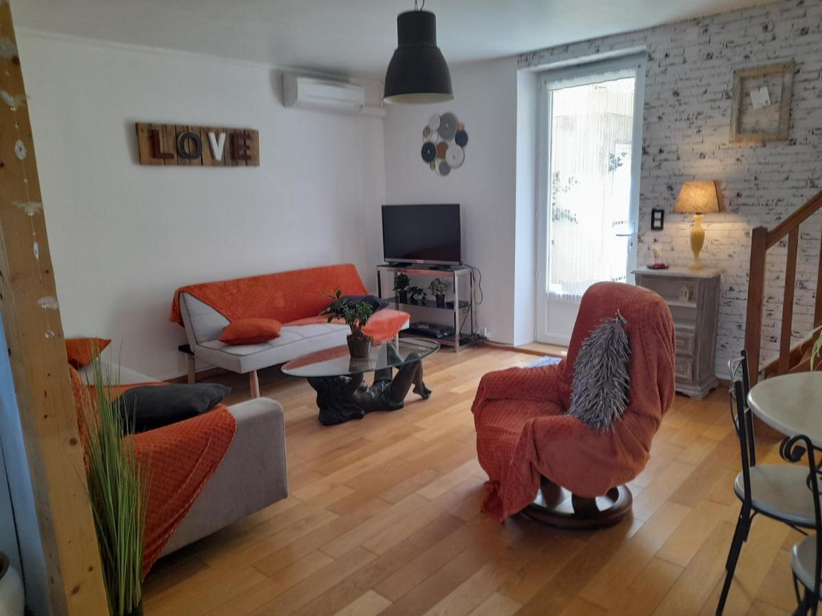 Maison De Village Avec Cour Interieure Et Terrasse Septfonds Luaran gambar