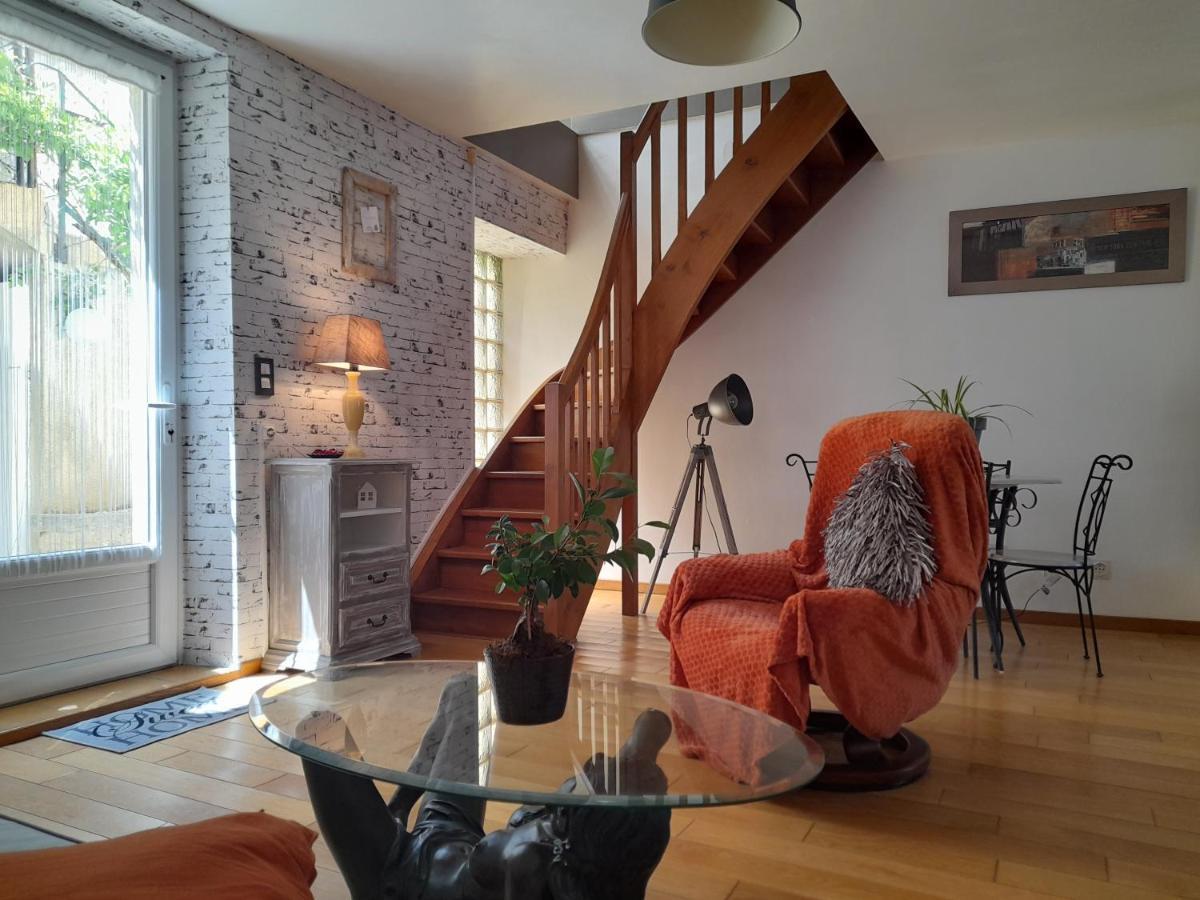 Maison De Village Avec Cour Interieure Et Terrasse Septfonds Luaran gambar